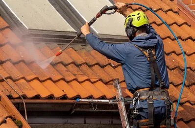 Démoussage et hydrofuge de toiture à Asnelles